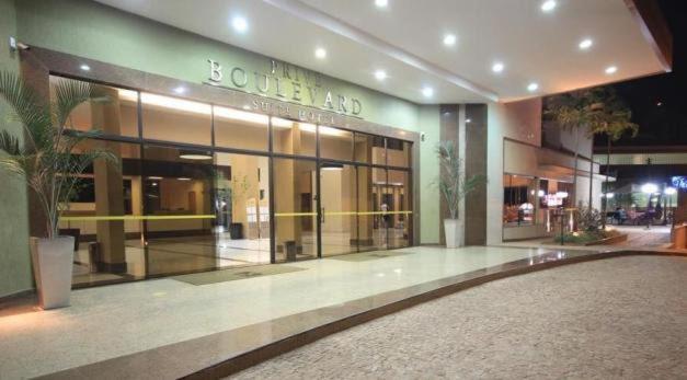 Boulevard Pool Top Aparthotel